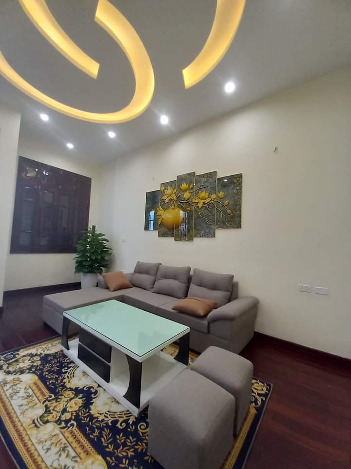 Bồ Đề, Long Biên 59m2, 4 tầng full nội thất, ô tô vào nhà, giá hơn 8 tỷ