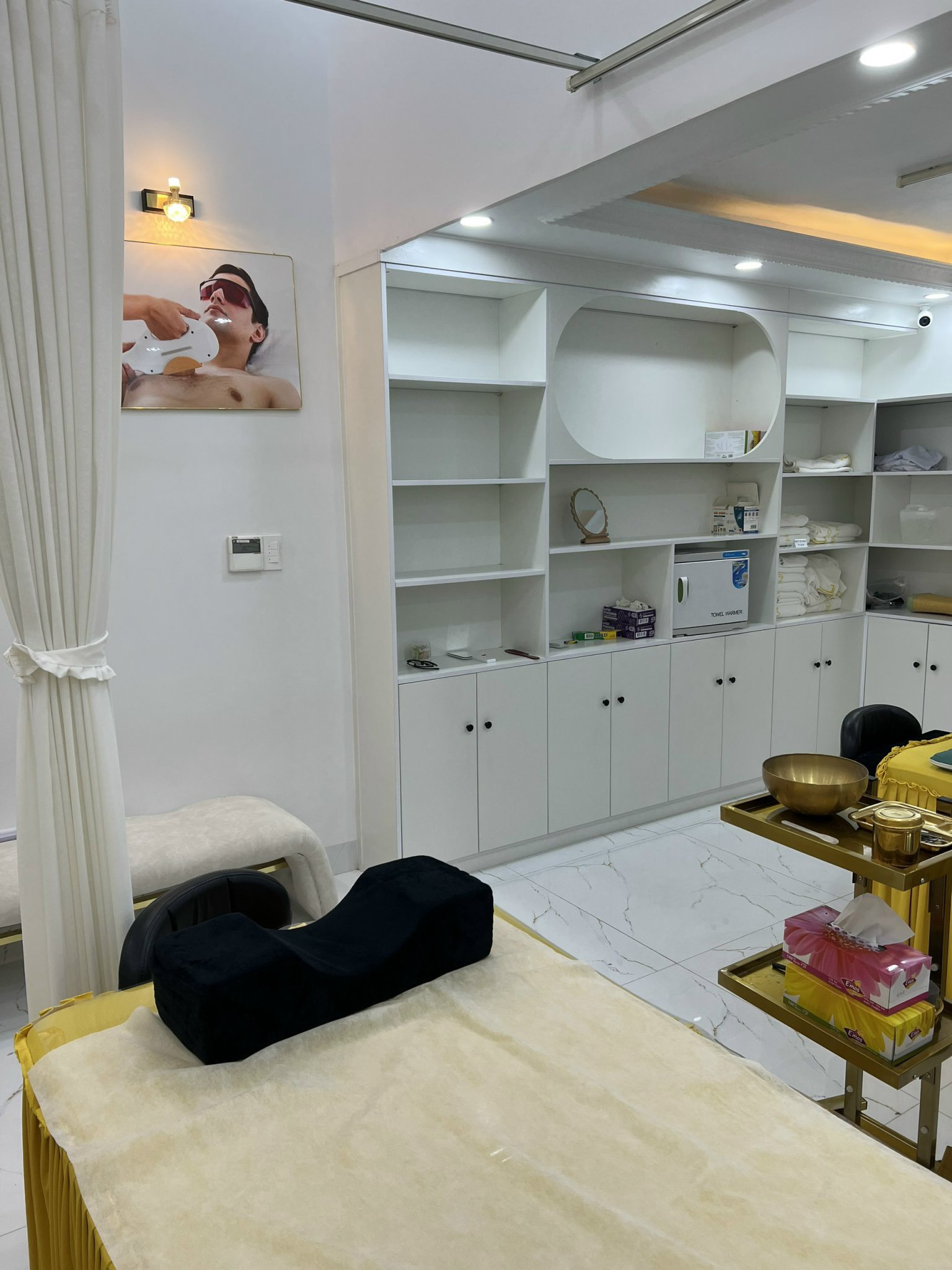 Bán nhà mặt đường An Đà, diện tích 103m 3 tầng GIÁ 8.9 tỉ vị trí đắc địa