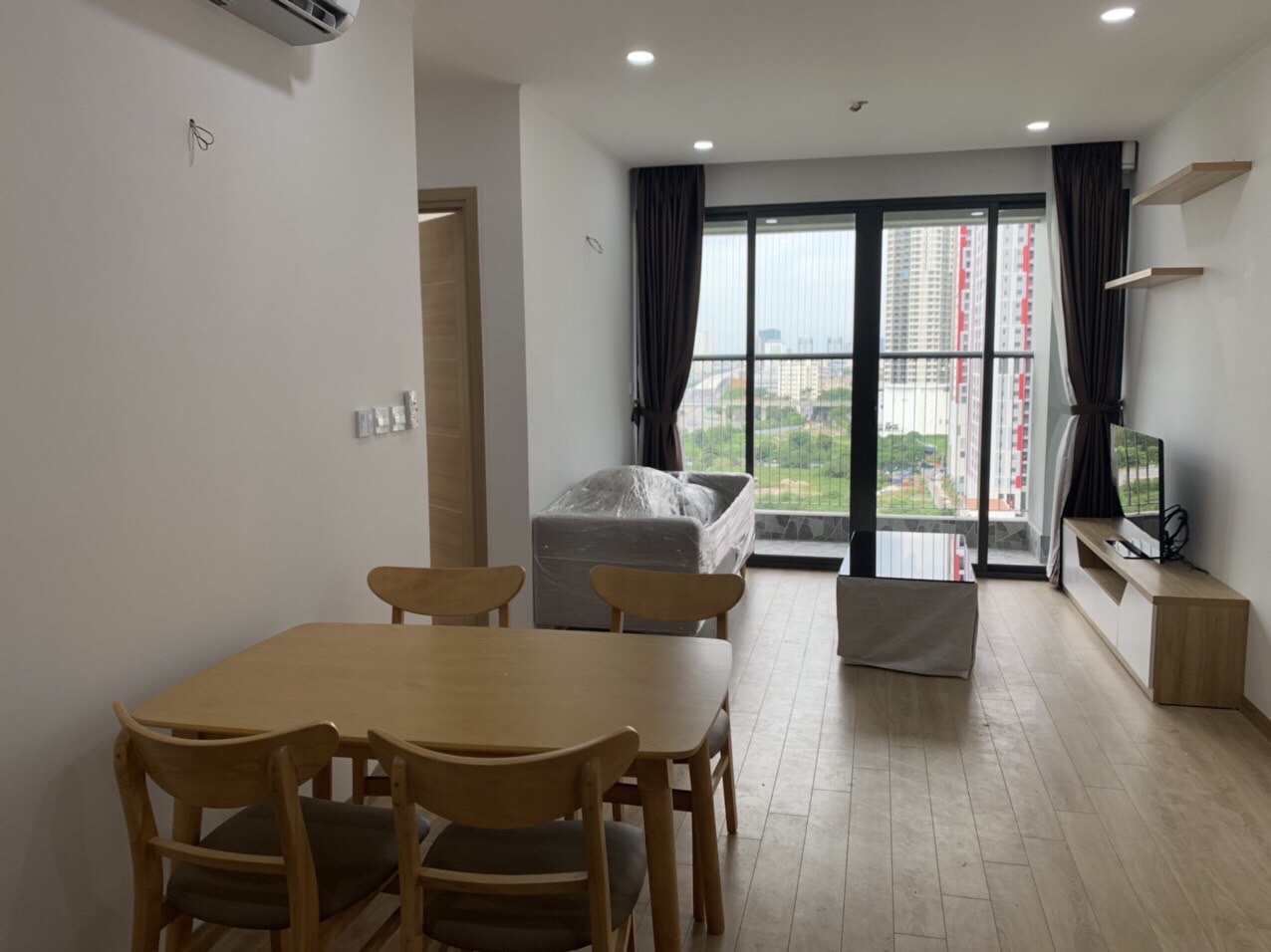 23 Duy Tân Căn 3PN2WC Diện tích 92m2 full nội thất giá 5.2 tỷ