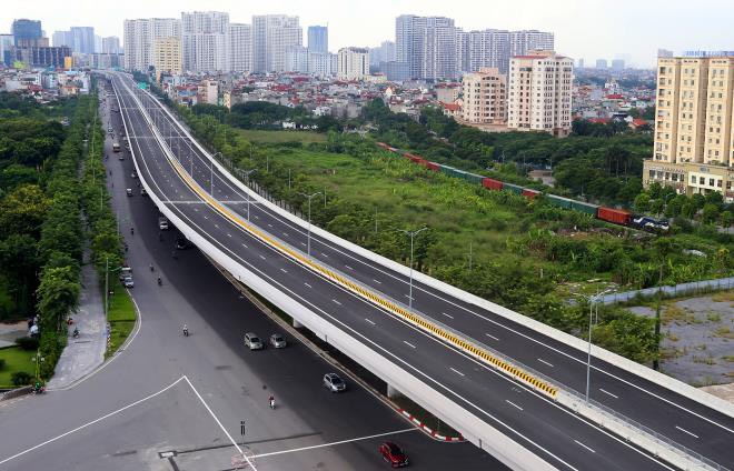 Mặt phố Phạm Văn Đồng, lô góc, vỉa hè 8m, 771m2, giá rẻ như trong ngõ