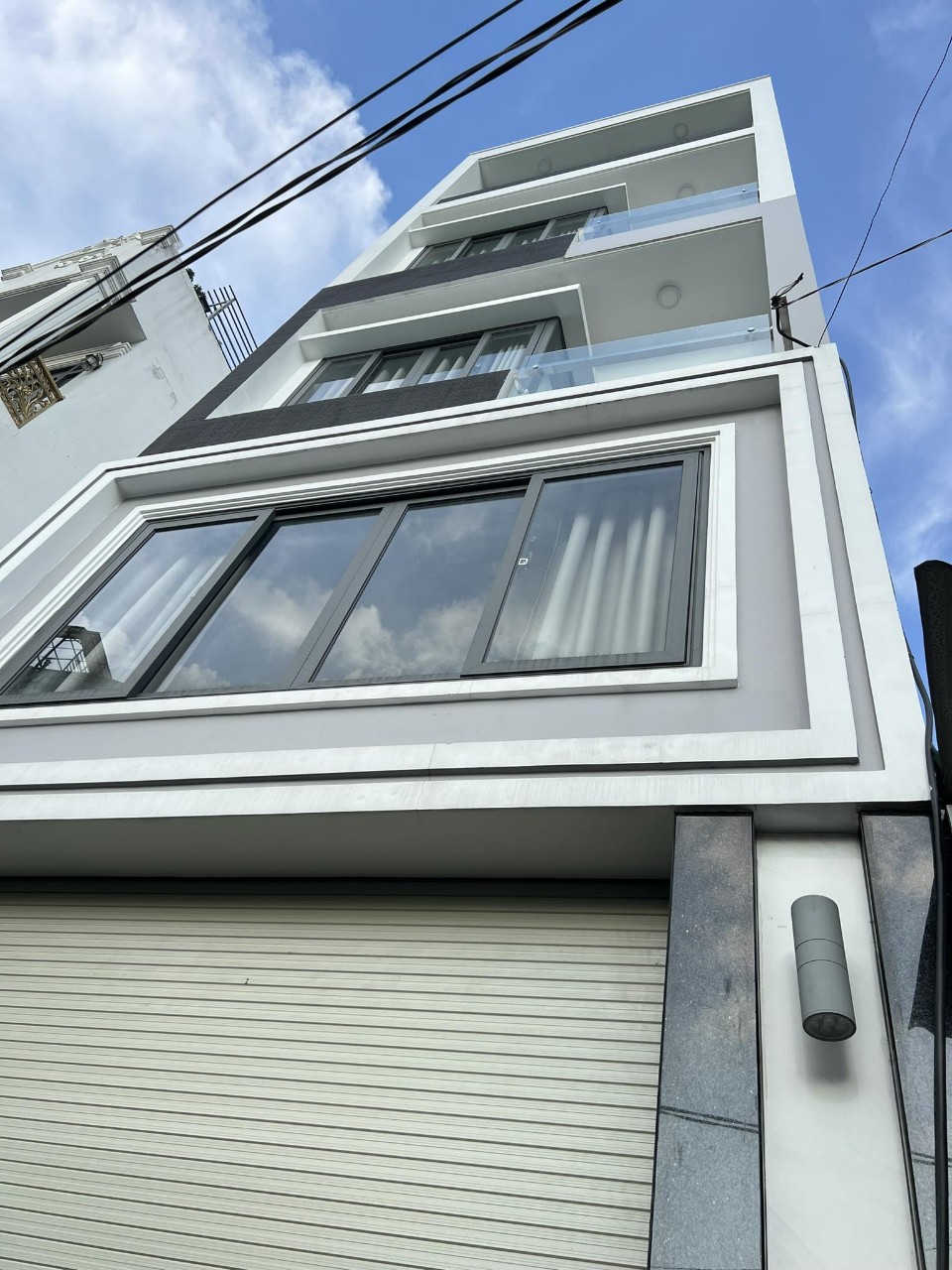 Bán nhà đường Bình Long Bình Tân 4x12 đúc 5 tấm mới đẹp sát Tân Phú hẻm 6m gần mặt tiền Bình Long.