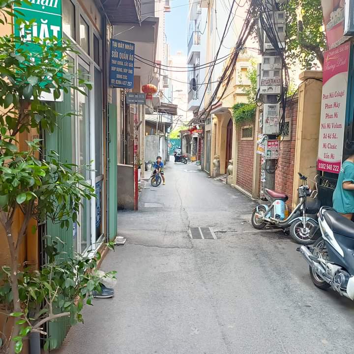 BÁN NHÀ MỄ TRÌ THƯƠNG DT. 47m . Giá 4,85 tỷ Nam Từ Liêm HN LH . 0901763568