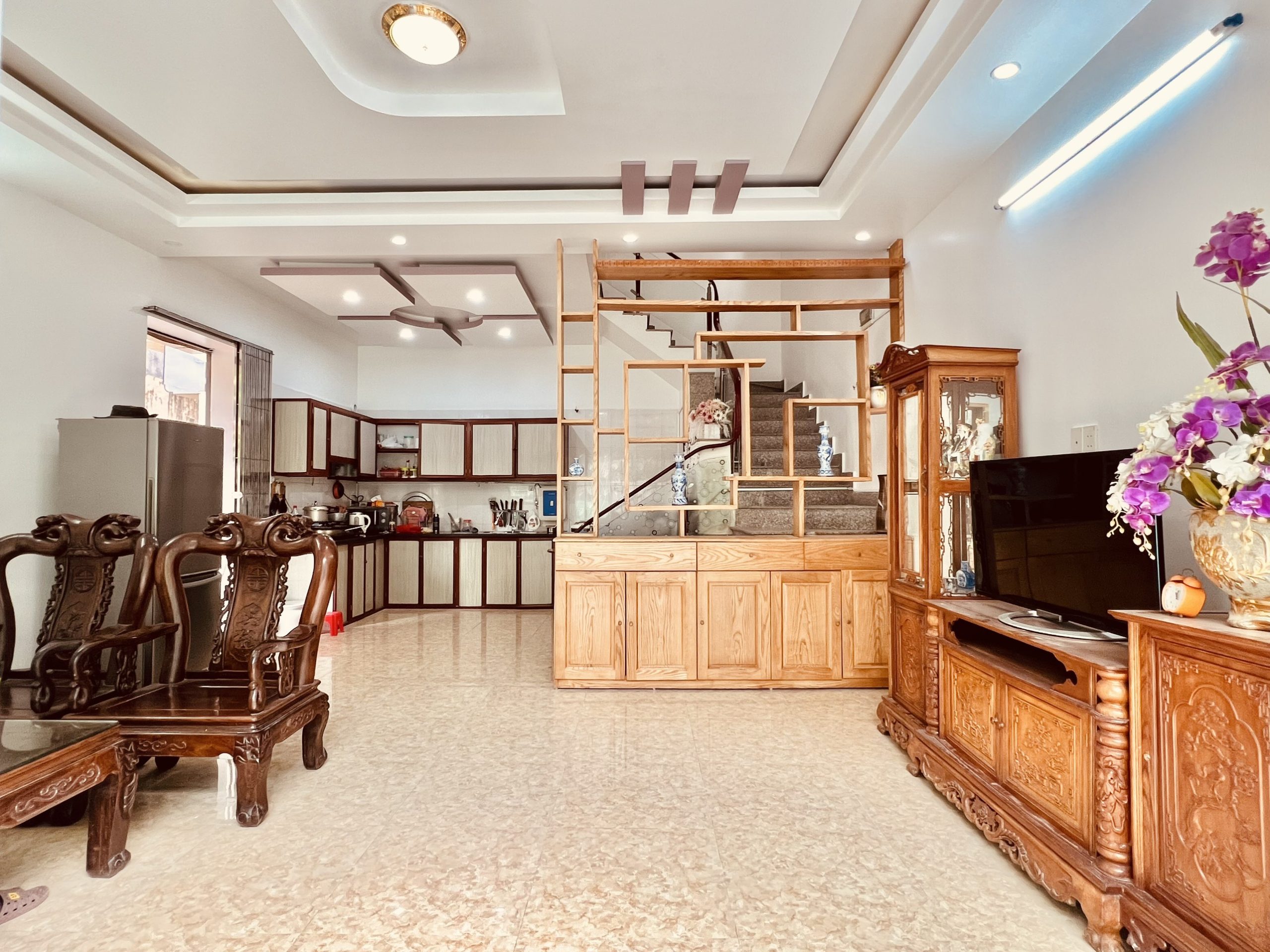 BÁN NHÀ CHỢ HÀNG MỚI KHU DÂN CƯ ĐẲNG CẤP NHÀ GIÀU.