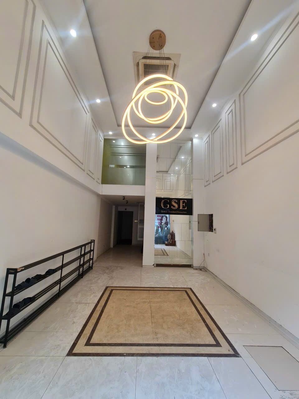 Cho thuê nhà mặt phố Mai Hắc Đế, 77m², 9 tầng, mặt tiền 5,5m. Giá chỉ 120 triệu/tháng