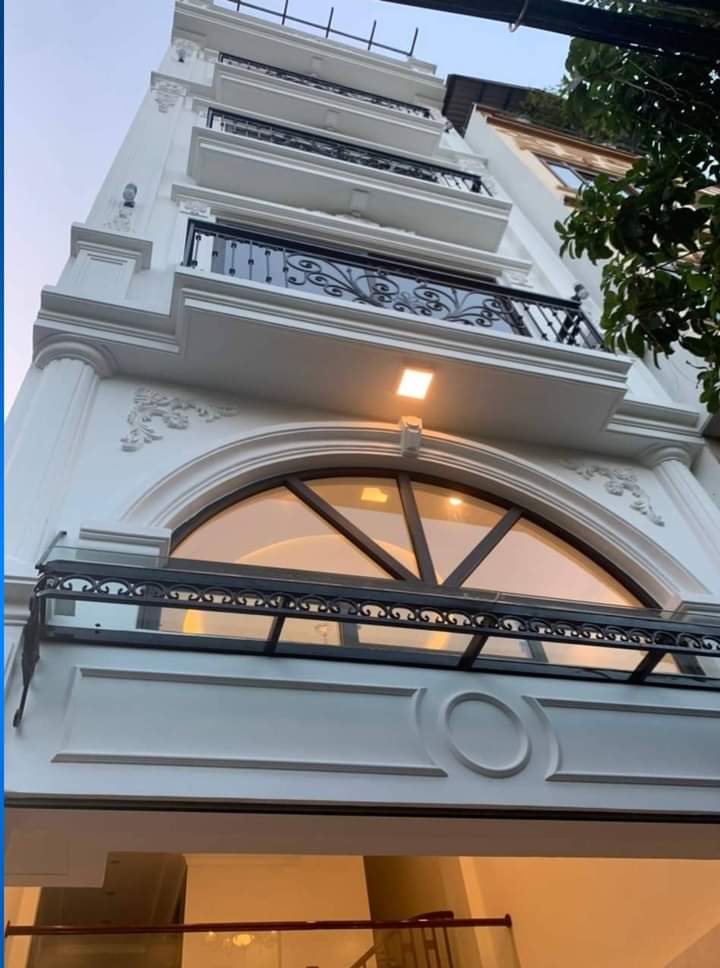 Thạch Bàn, Long Biên 59m2, 6 tầng, kinh doanh, giá hơn 8 tỷ