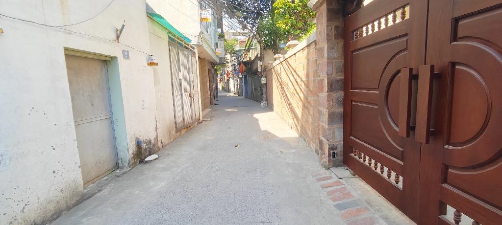 CẦN BÁN CĂN NHÀ 2 TẦNG NGÕ 179 VĨNH HƯNG - 65M2 GIÁ 3.95 TỶ