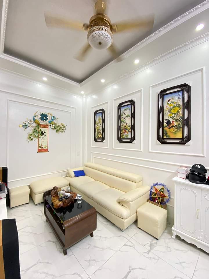 Trương định, hai bà trưng 42m2, 4 tầng, giá hơn 5 tỷ