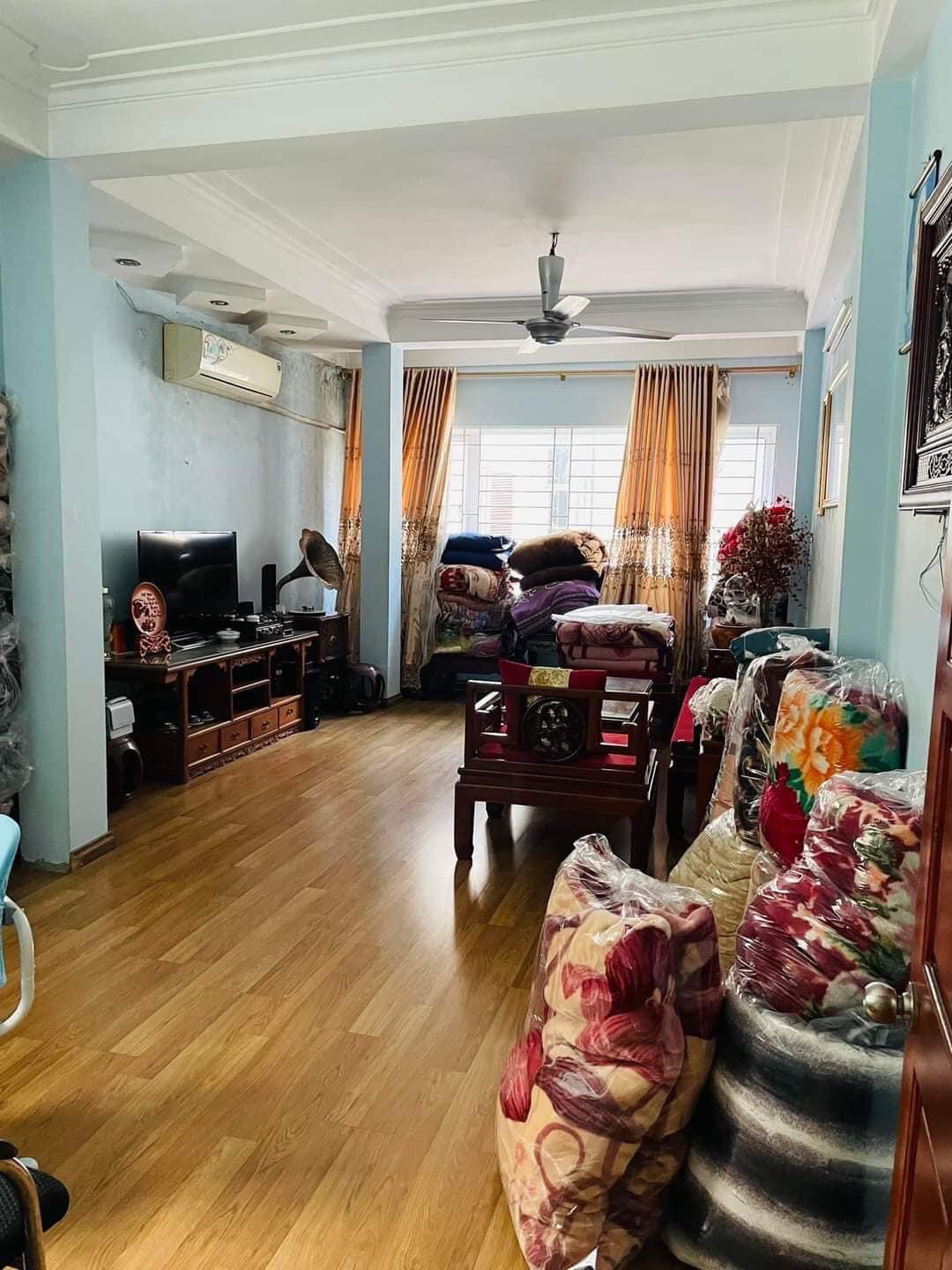 GIẢM GIÁ, NHÀ 5 TẦNG MẶT NGÕ VĂN CHƯƠNG, ĐỐNG ĐA. 40M, MT 4,5M, LÔ GÓC, GIÁ 7,85 TỶ CÓ TL