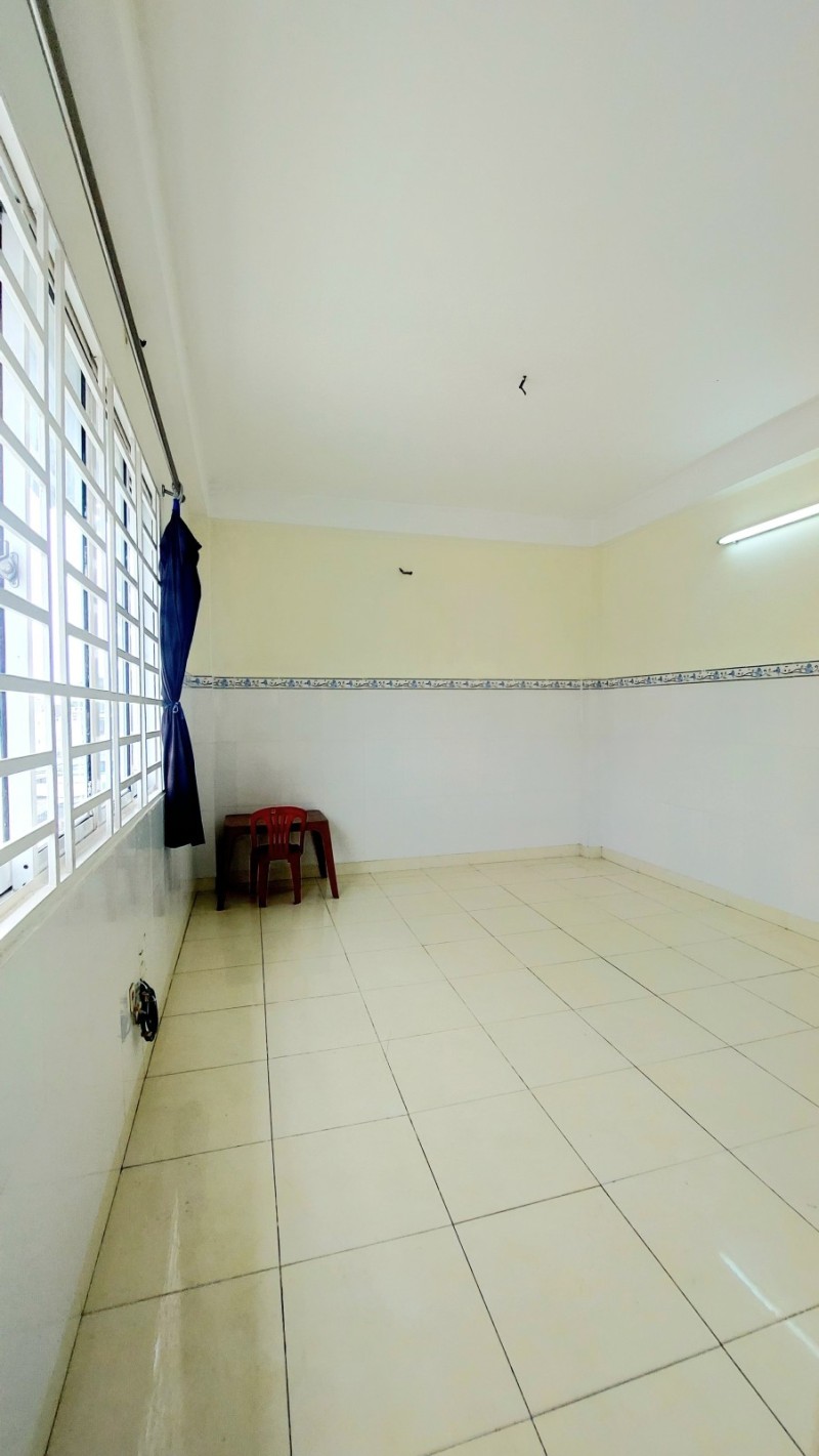 Bán nhà HXH kế Lạc Long Quân, Tân Bình, 93m2, 5 tầng, DT 40tr/tháng, chỉ 10 tỷ X