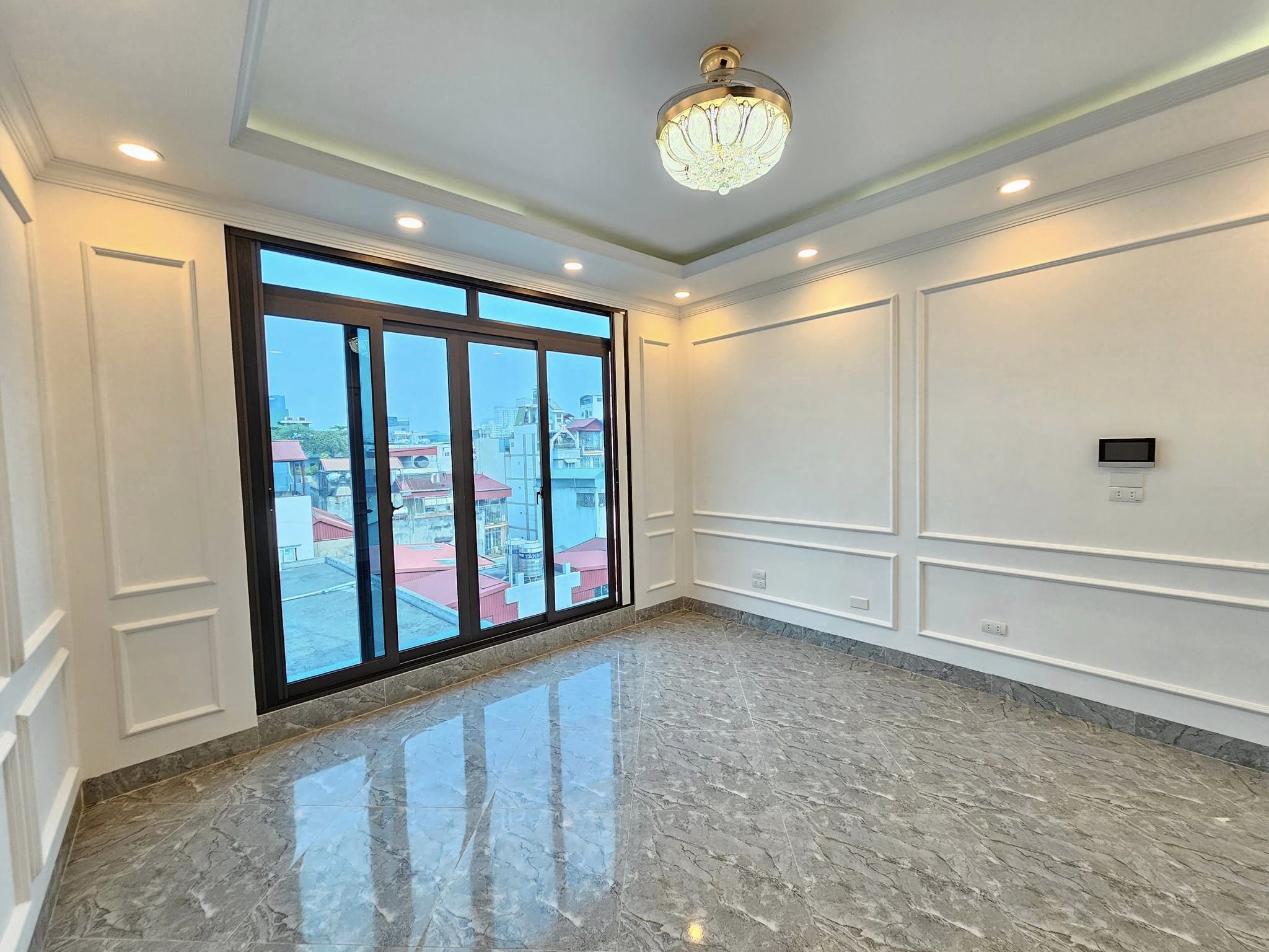 Nhà Đẹp Trần Thái Tông, Cầu Giấy – Căn hộ dòng tiền – 55m2 – 8 T – Thang Máy – 11 tỷ.