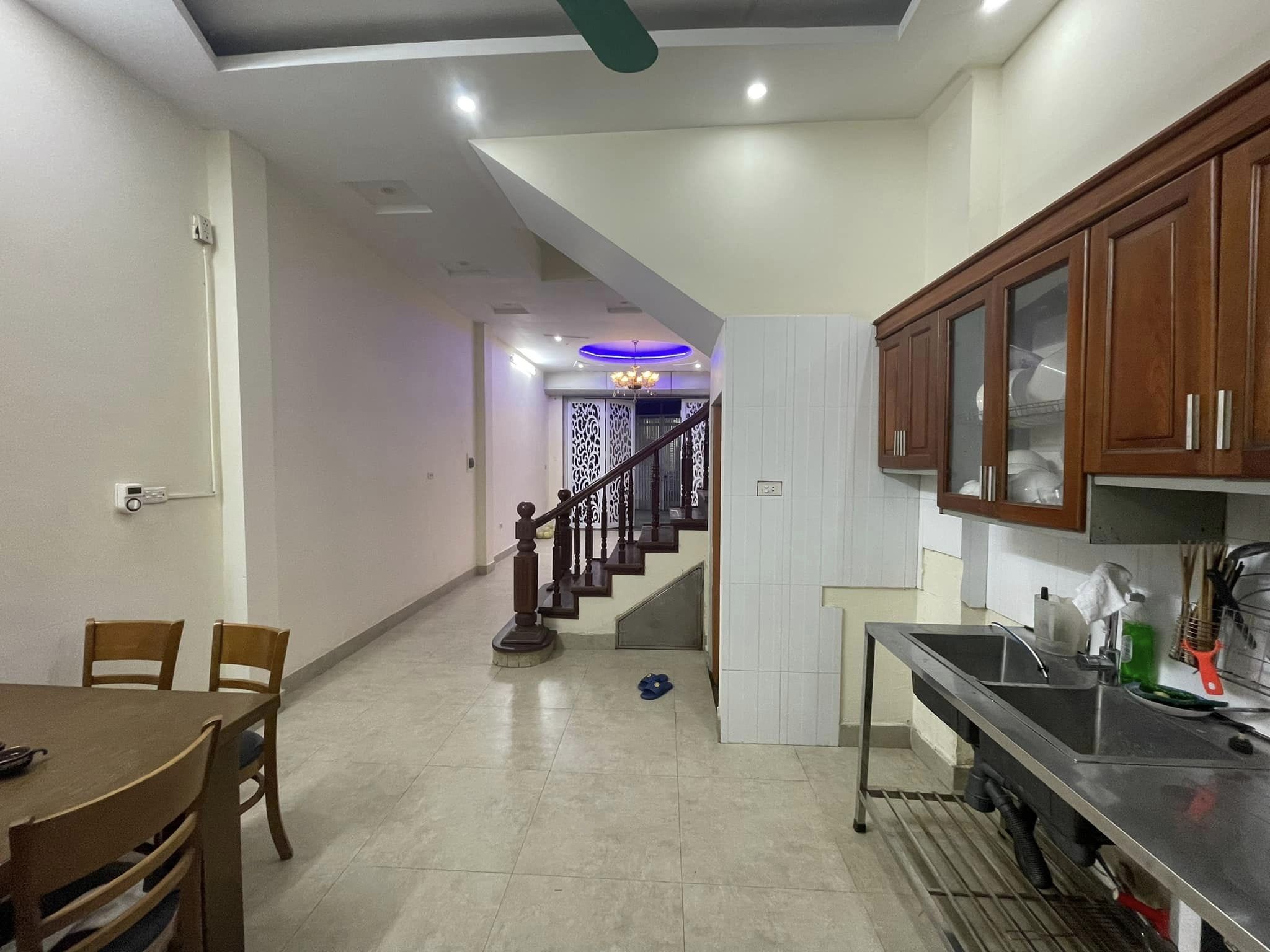 Bán nhà Xuân Đỉnh, Ngoại Giao Đoàn – Oto – Gara – CV Hòa Bình – 50m2 – Nhỉnh 9 tỷ.