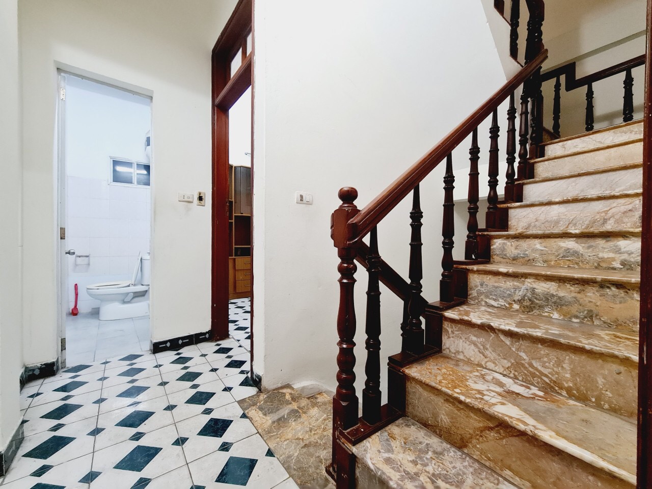 H47 BA GÁC TRÁNH - KINH DOANH - NGÕ THÔNG - NỞ HẬU - 30M RA PHỐ Ô TÔ