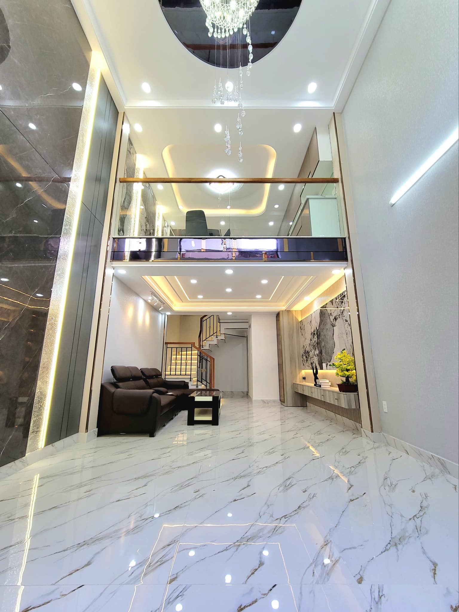 Bán Nhà Nguyễn Thái Sơn Gò Vấp 4 Tầng Tặng Nội Thất Giá 5 Tỷ 9 Hẻm Xe Hơi