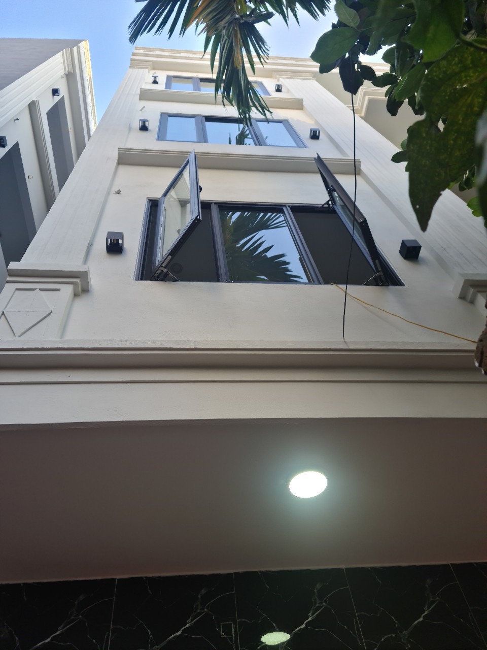 Bán gấp nhà mới xây ĐẸP ở luôn, Phố Phú Lương, Hà Đông, 4PN, 33m2x4.5T, giá chỉ từ 2.5 tỷ