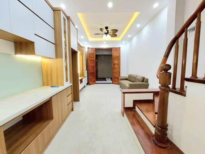 BÁN NHÀ 4 TẦNG MẶT NGÕ THÔNG PHỐ NGUYỄN CAO DT:30M2 MT:3.6M 3 PHÒNG NGỦ GIÁ: 5.25 TỶ QUẬN HAI BÀ TRƯNG.