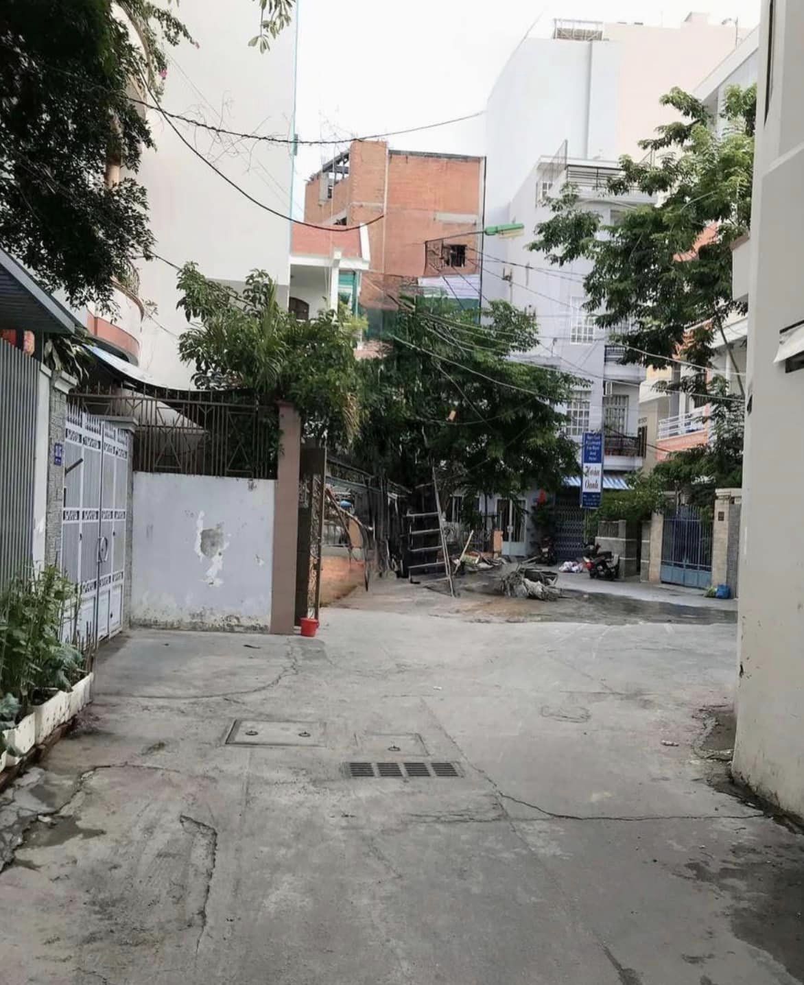 BÁN NHANH NHÀ 3 TẦNG HẺM ÔTÔ KHU PHỐ TÂY NGAY TTTP CHỈ CÒN 9tỷ5