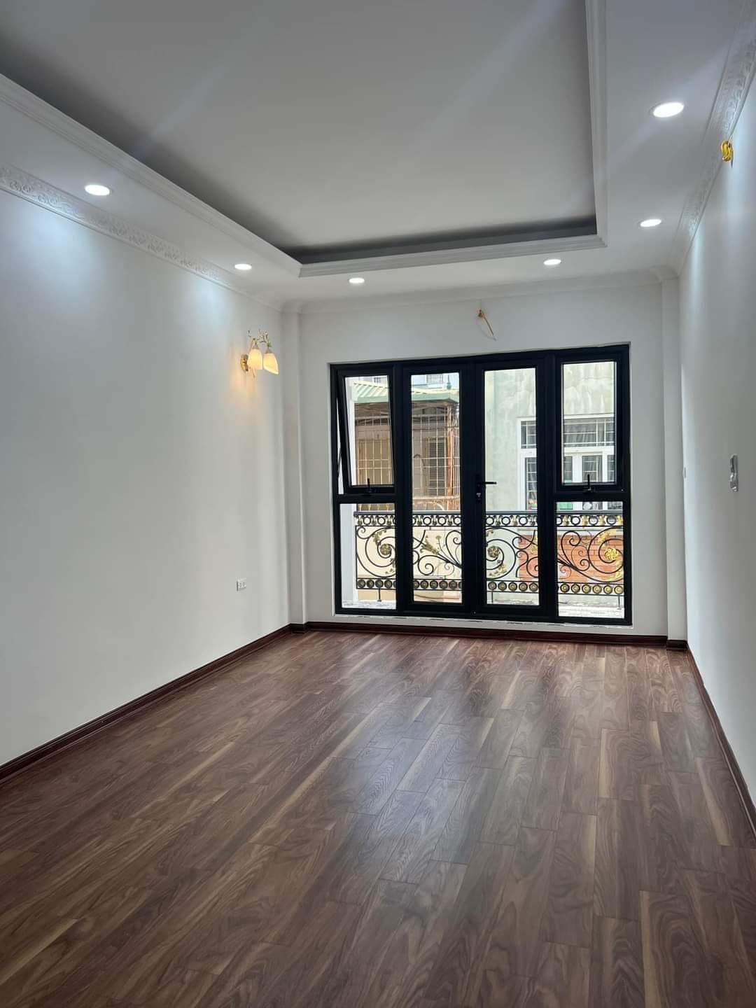 NHÀ MỚI ĐẸP ĐÓN TẾT - Đại Mỗ - 30m2 - 3.65 Tỷ NGÕ TRƯỚC NHÀ RỘNG BA GÁC TRÁNH