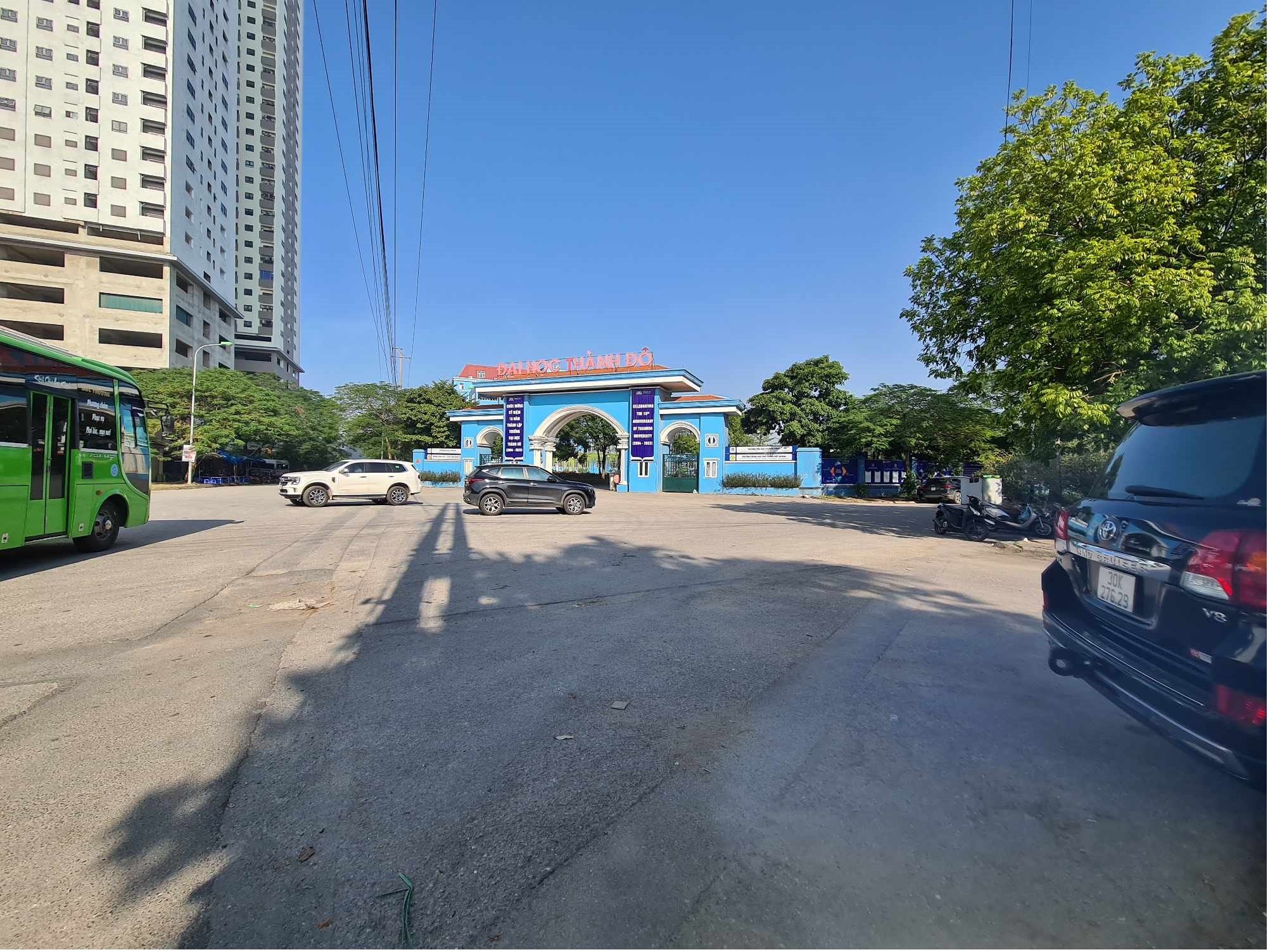 Bán lô đất đấu giá lai xá Trạm Trôi cạnh ĐH Thành Đô( đường 24m) 75m chỉ 6.2 tỷ.