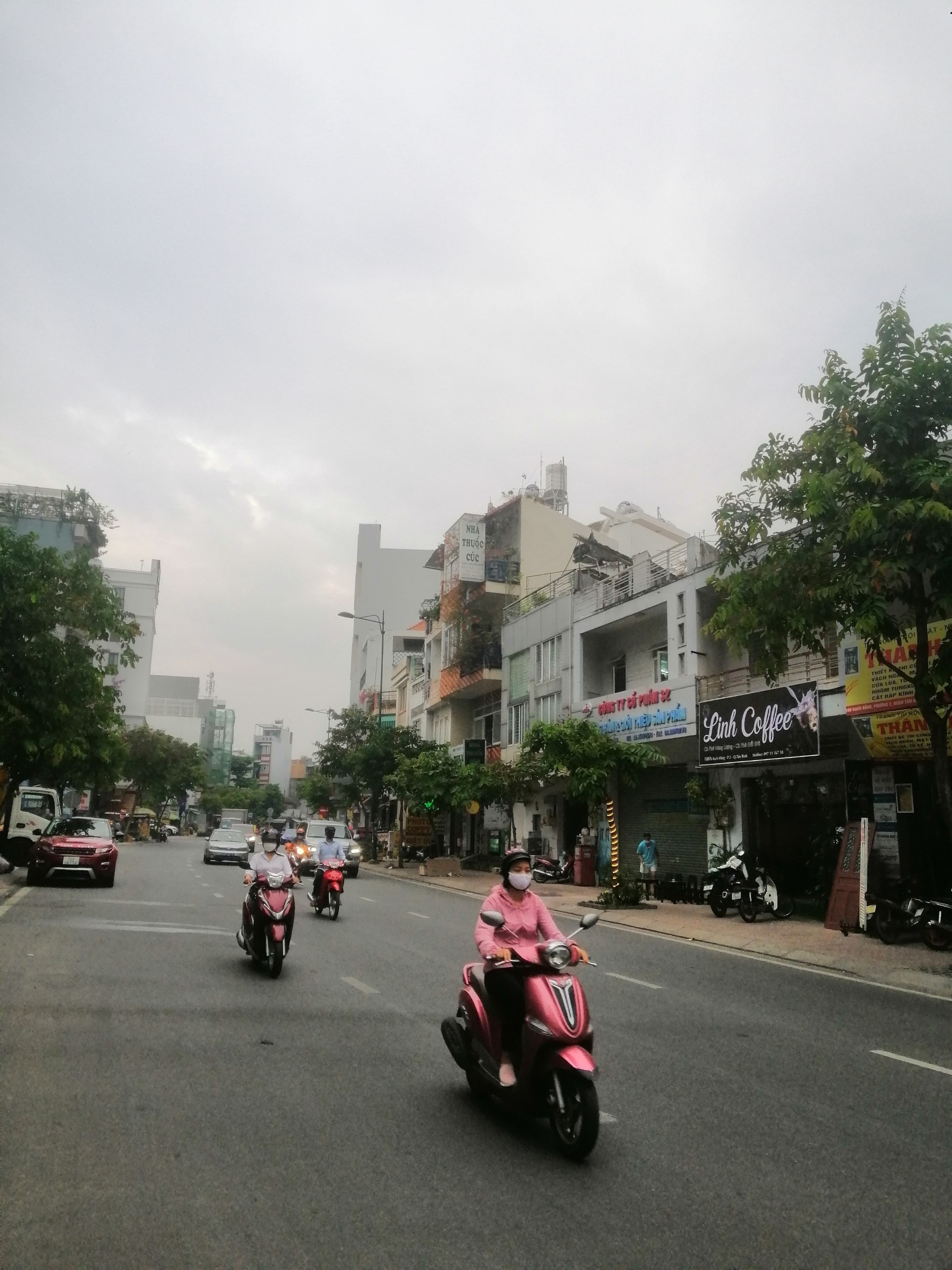 Bán Nhà MẶT TIỀN KD đường Phan Đăng Lưu,Q.Phú Nhuận,DT:27mx50m,KC:TRỆT,Giá:230 tỷ