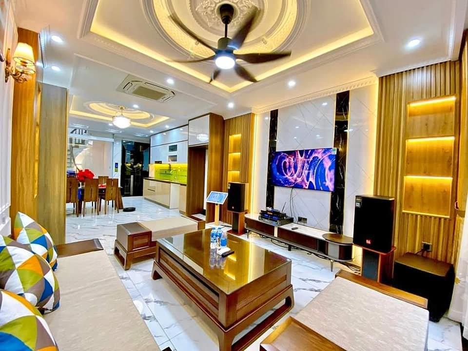 BÁN NHÀ PHỐ TRẠM 37 M 5 T 3,48 TỶ NHÀ ĐẸP.