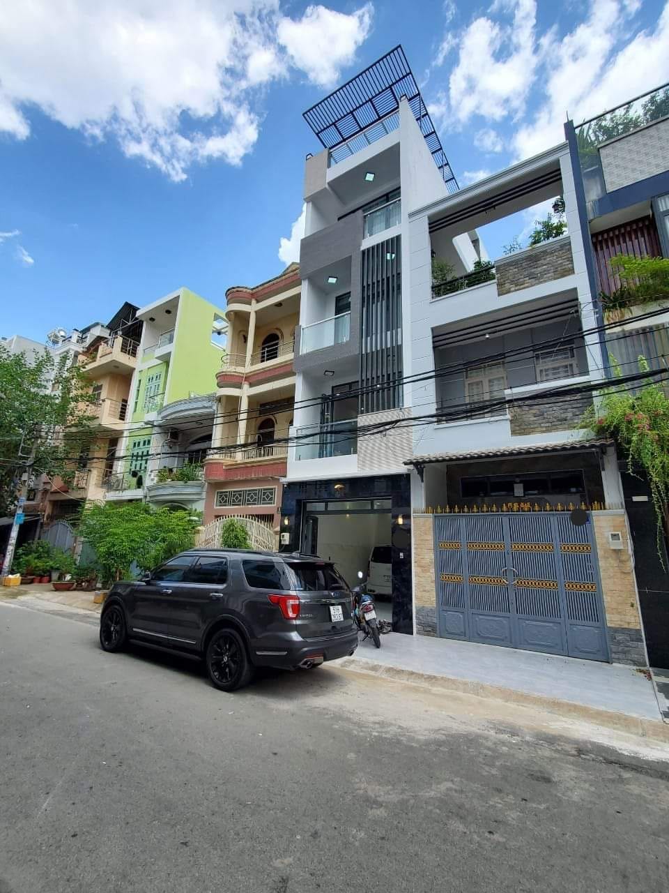 BÁN NHÀ MẶT TIỀN KHU ẨM THỰC - VIP P.13 - QUẬN 6 - 70M2 - 5 TẦNG - THANG MÁY - 13.1 TỶ