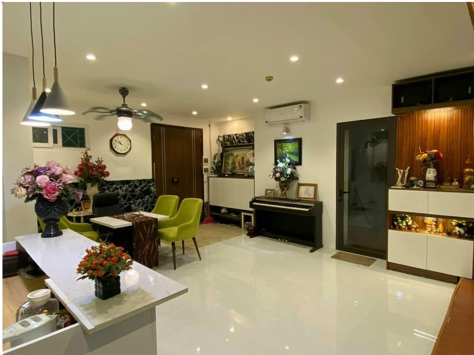 BÁN NHÀ BÁT KHỐI 34M 5 T 3,25 TỶ NHÀ ĐẸP.