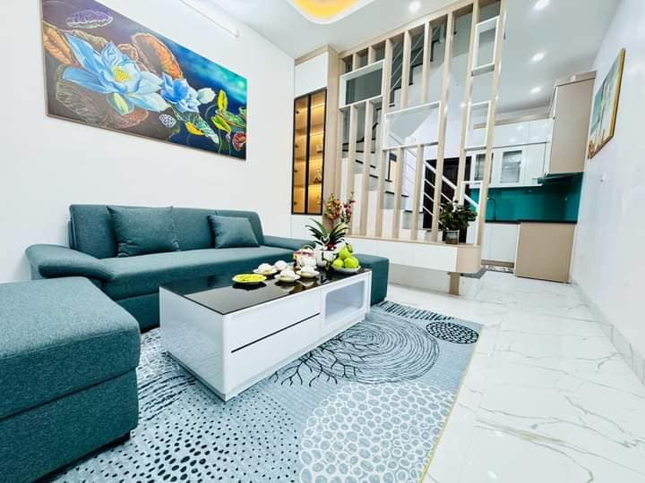 NHÀ QUẬN BA ĐÌNH PHỐ THÀNH CÔNG 2 MẶT ĐỀU LÀ NGÕ CHỈ 30M RA MẶT PHỐ DT:30M2 5 TẦNG MT:3.5M 3 PHÒNG NGỦ GIÁ:3.98 TỶ .