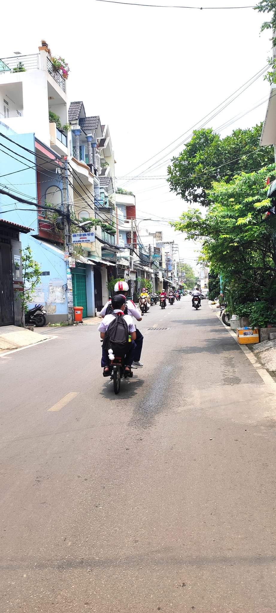 BÁN NHÀ MẶT TIỀN LIÊN KHU 1-6, GÓC TÂN HÒA ĐÔNG + HƯƠNG LỘ 2 - 68M2 - 4 TẦNG - 7.2 T.Ỷ