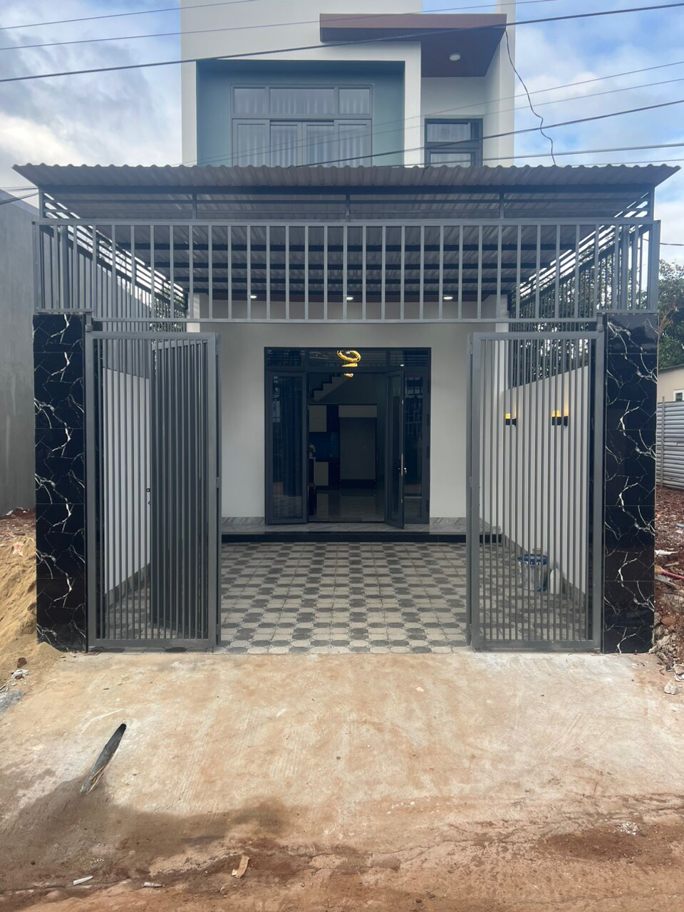 CẦN BÁN GẤP CĂN NHÀ MỚI XÂY tại thành phố Buôn Mê Thuột, Đắk Lắk.