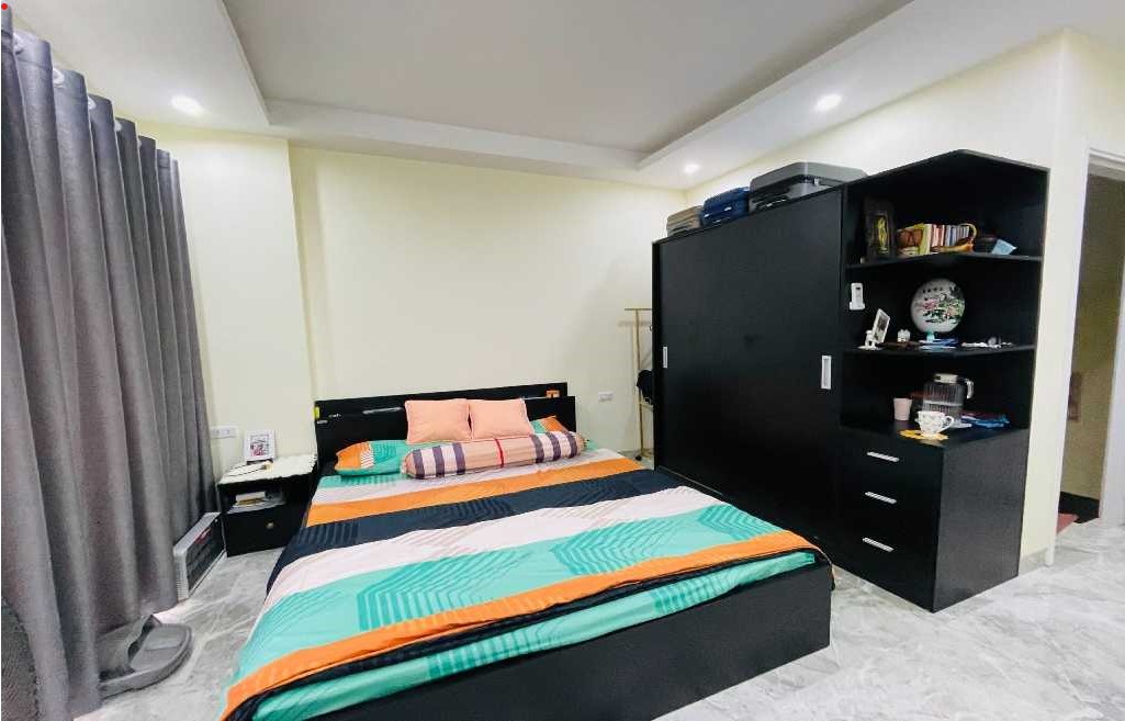 BÁN NHÀ NGỌC LÂM 35 M, 4TÂNG 3,65 TỶ THUÊ 6TR/T