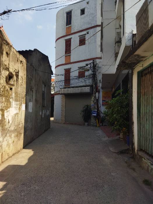 Bán nhà phố trạm 38m, 5 tầng, 3,38 tỷ. Chân cầu Vĩnh Tuy, gần AEON.