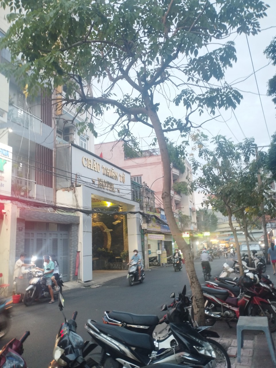 Ngộp Lý Thường kiệt - 5 tầng - Hẻm KD 8m Kinh Doanh - 4x23m2