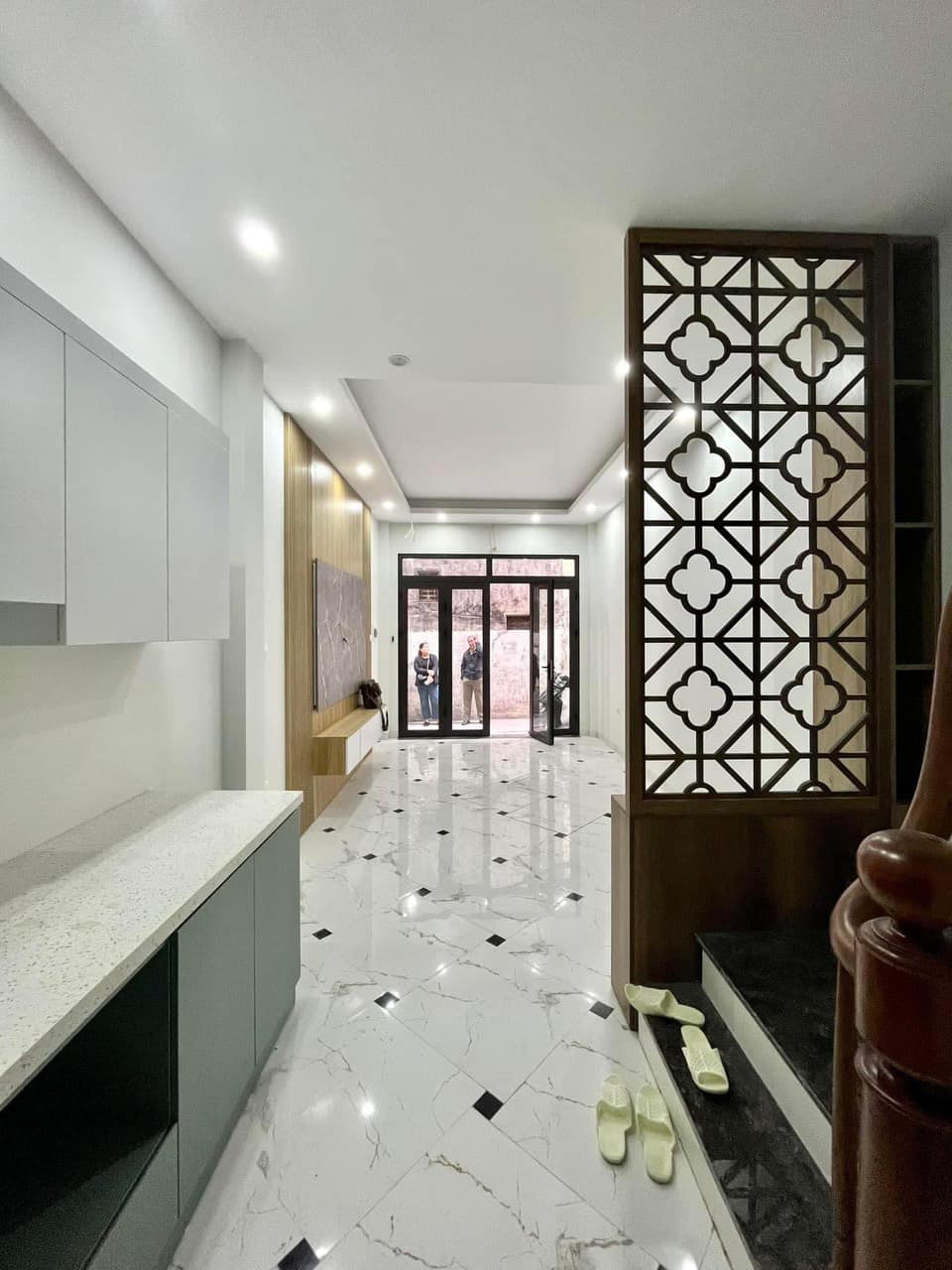 Bán nhà Ngõ Quỳnh, Hai Bà Trưng lô góc, tiện KD ở ngay 5 tầng 31m2 giá 5.05 tỷ