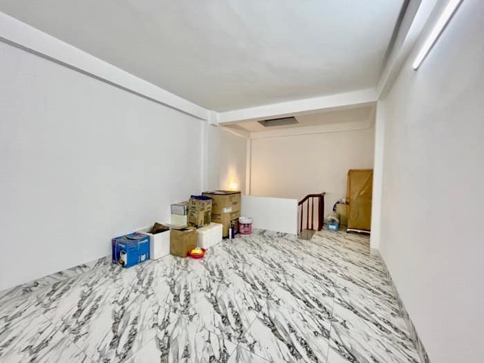 Nhà mới đón tết Ỷ La ngõ thông-oto đỗ cổng-an sinh đỉnh, 31m 5tầng giá 2.92 tỷ