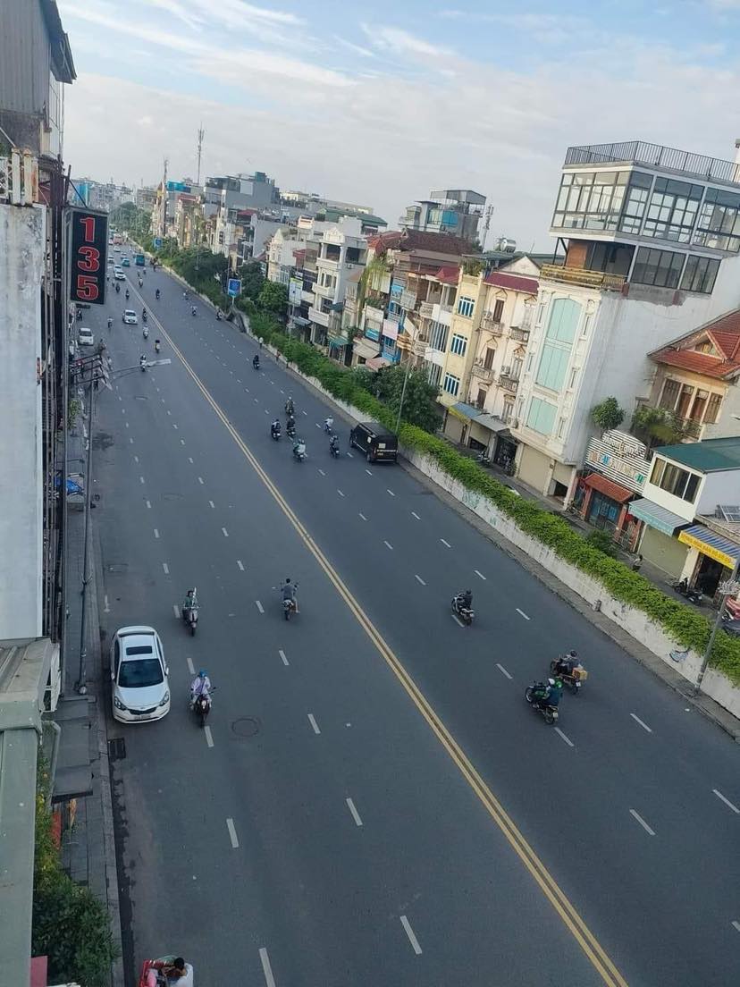 Cực rẻ! Mặt phố nghi tàm.kinh doanh sầm uất, 45m2, 6 tầng hơn 18 tỷ