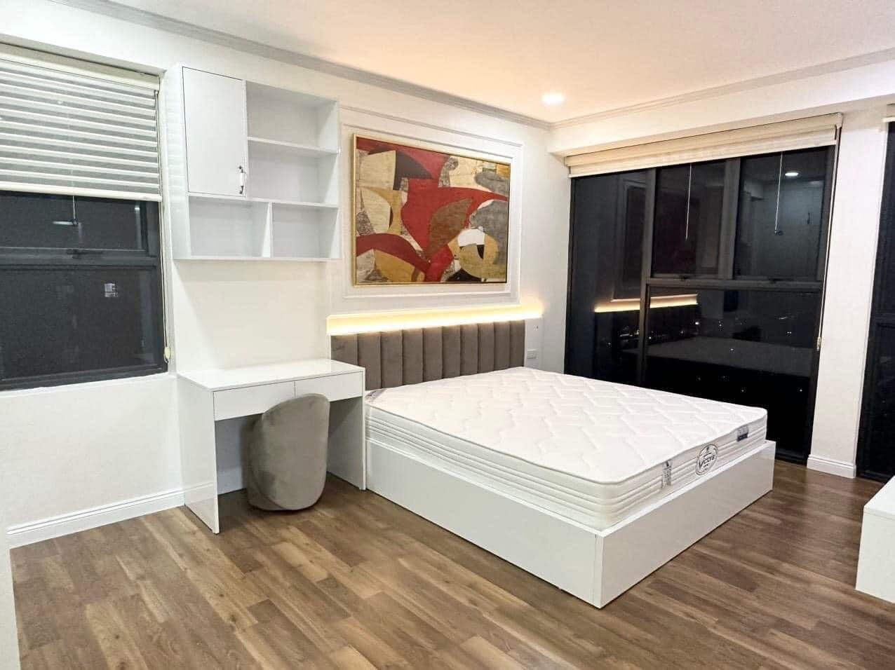 BÁN NHÀ LÔ GÓC PHỐ ĐÔNG NGẠC CÁCH PHỐ 20M, 6 TẦNG Ở NGAY 4 NGỦ, HƠN 3 TỶ