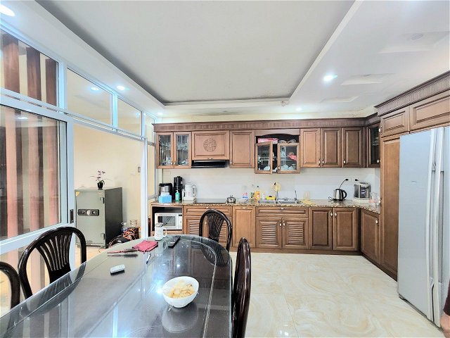 LẠC LONG QUÂN- OTÔ -ô chờ THANG MÁY -VP- GẦN HỒ TÂY 82 M 12,4 TỶ