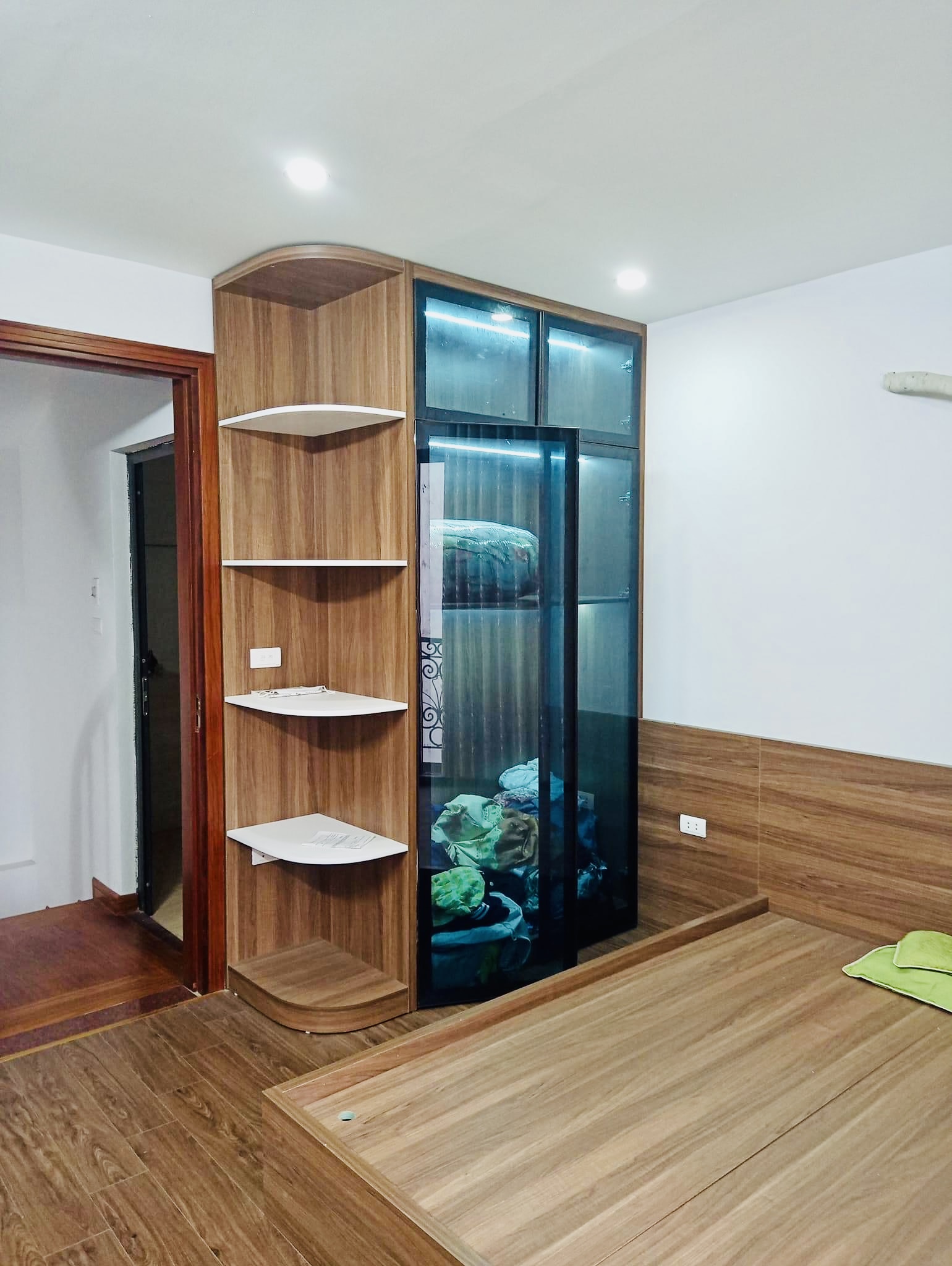 BÁN NHÀ VĨNH HƯNG QUẬN HOÀNG MAI - 35M 6 TẦNG MT 4.3M - NGÕ THÔNG LĨNH NAM GẦN CHỢ GẦN PHỐ NHÀ ĐẸP Ở SƯỚNG