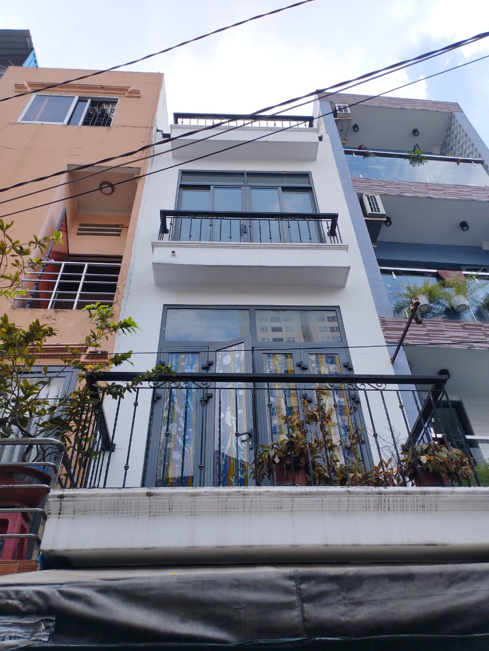 Hiếm Lý Thường kiệt - Quận 10 - 4 tầng - 32m2 HXH Thông Sát MT