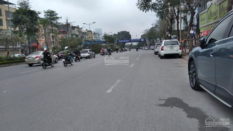 Chính chủ cần bán gấp căn nhà phân lô ngõ 2 Đường Giảng Võ, Nguyễn Thái Học, Hào Nam, Cát Linh, Đống Đa, DT 80 m2 giá 24 tỷ