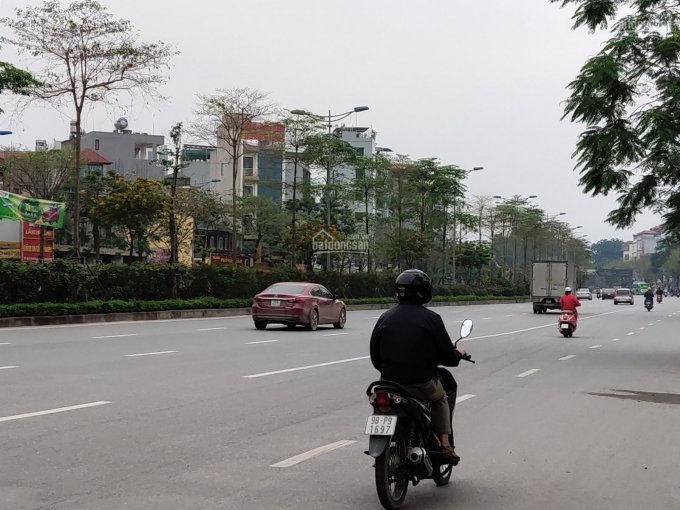 Chính chủ cần bán gấp căn nhà mặt phố Đường Cầu Giấy, Hà Nội, diện tích 80 m2 giá 49 tỷ