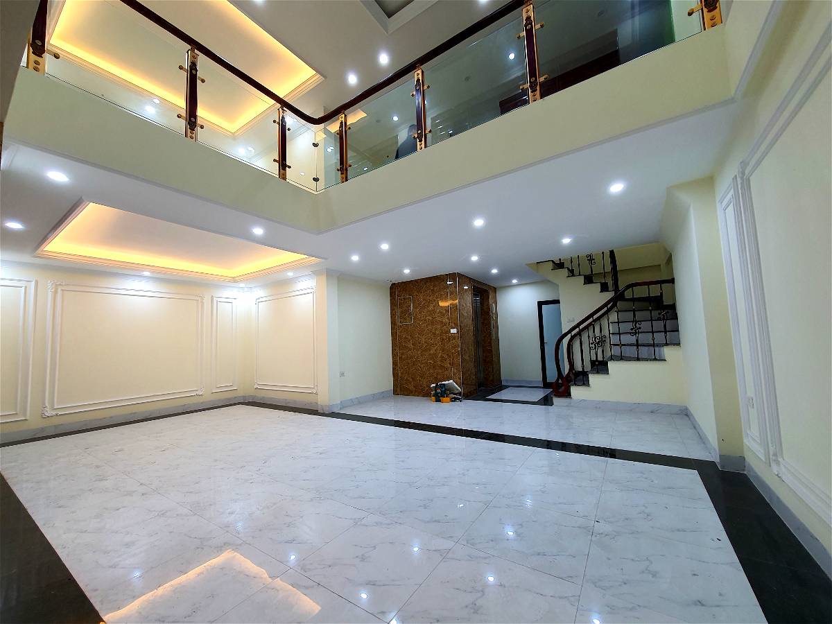 Bán Nhà Phố Nguyễn Khang Quận Cầu Giấy. 50m Xây 7 Tầng Mặt Tiền 7m Nhỉnh 10 Tỷ. Cam Kết Ảnh Thật Mô Tả Chính Xác. Chủ