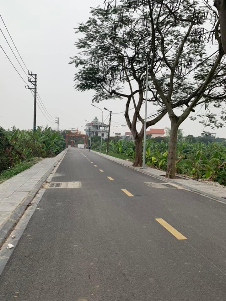 Bán đất ngõ Độc Lập, Cự Khối, Long Biên, diện tích 750m2, đường oto tránh, giá hơn 30tr/m2