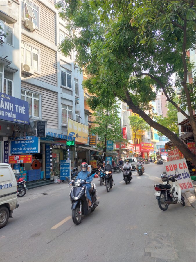 BÁN CCMN YÊN HÒA 62M2, MT 10M, GIÁ NHỈNH 8 TỶ.