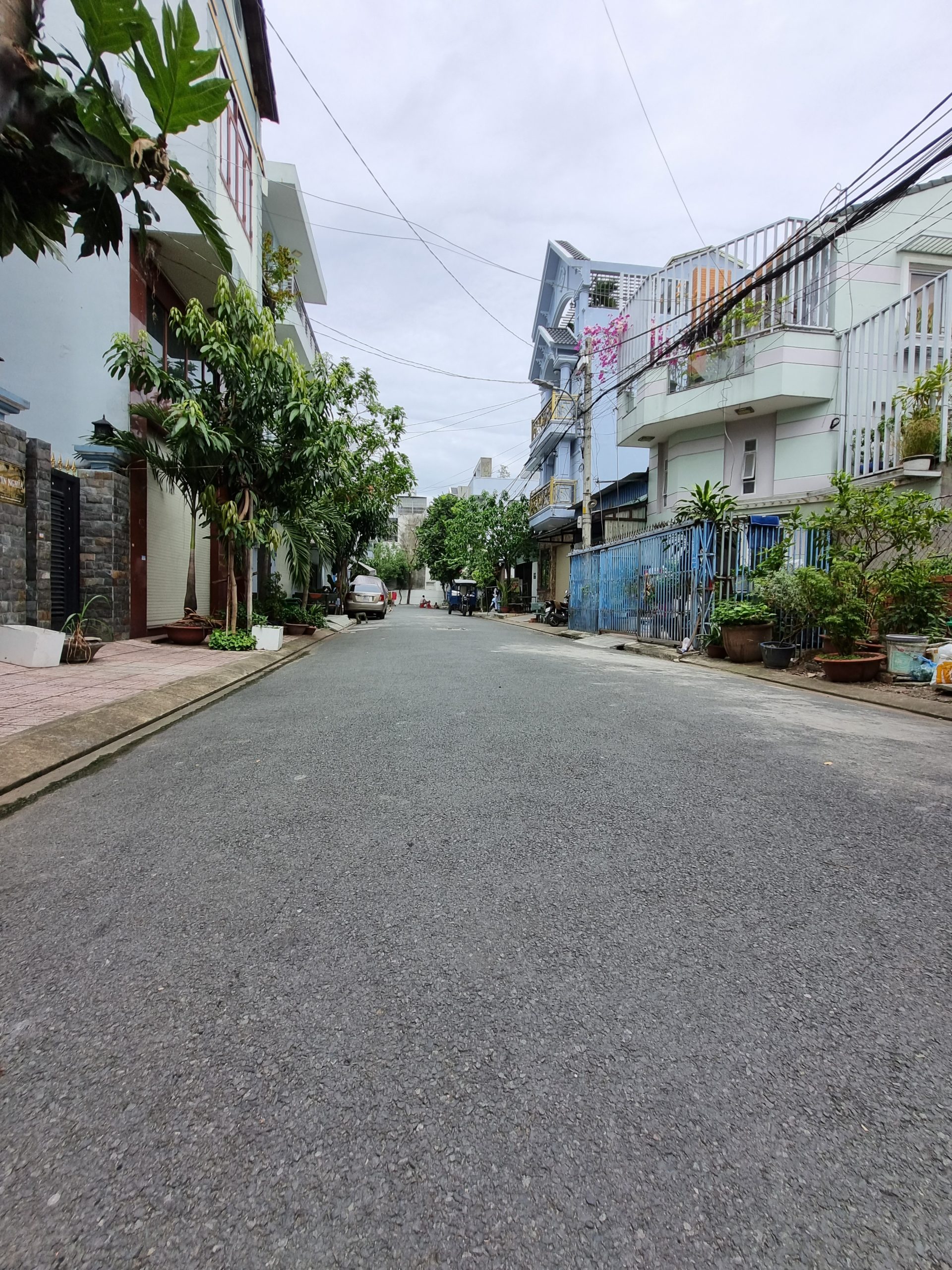 ban nhà hẻm xe hơi tránh như hình 90m2-3 tầng - Hiệp Thành Quận 12 chỉ 4 tỷ 85 TL