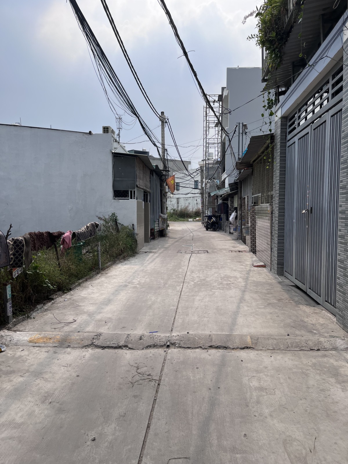 bán nhà cấp 4 hàng xóm Gò vấp - An Phú Đông 9 Quận 12 - hẻm xe hơi - 50m2