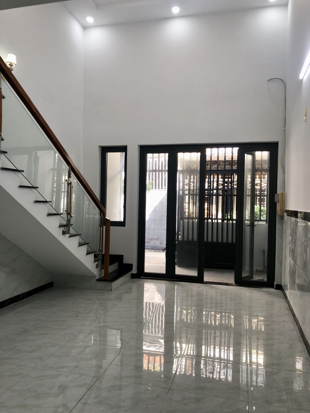 bán nhà mới dọn vào ở ngay Hiệp Thành 13 Quận 12- 56m2 -SHR- HXH - chỉ 2 tỷ 8