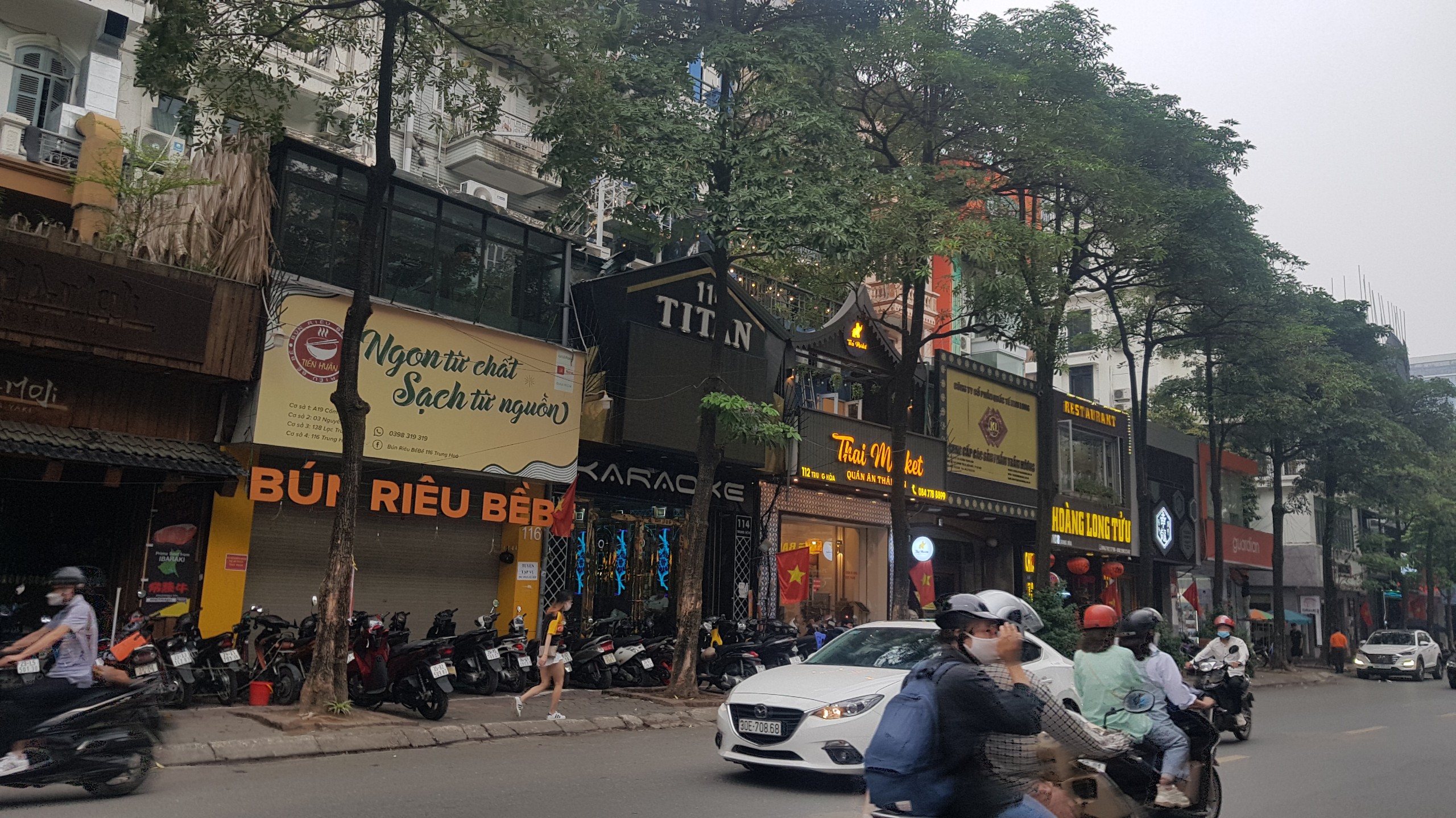 Mặt phố Trung Hòa, 137m2, 5T, MT 5.2m, 78.88 tỷ, ô tô tránh, vỉa hè, 0977097287