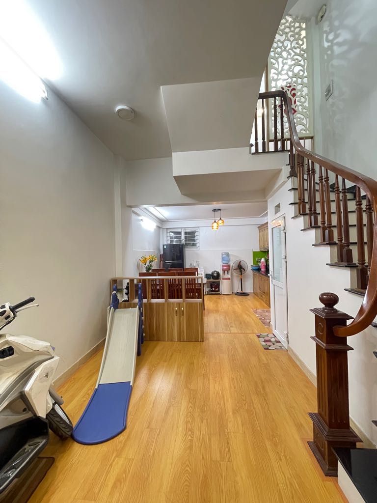 HOÀNG LIỆT - Ô TÔ ĐỖ CỔNG – 37M x 4 TẦNG x 4M MẶT TIỀN – DÂN XÂY - Ở NGAY ĐÓN TẾT