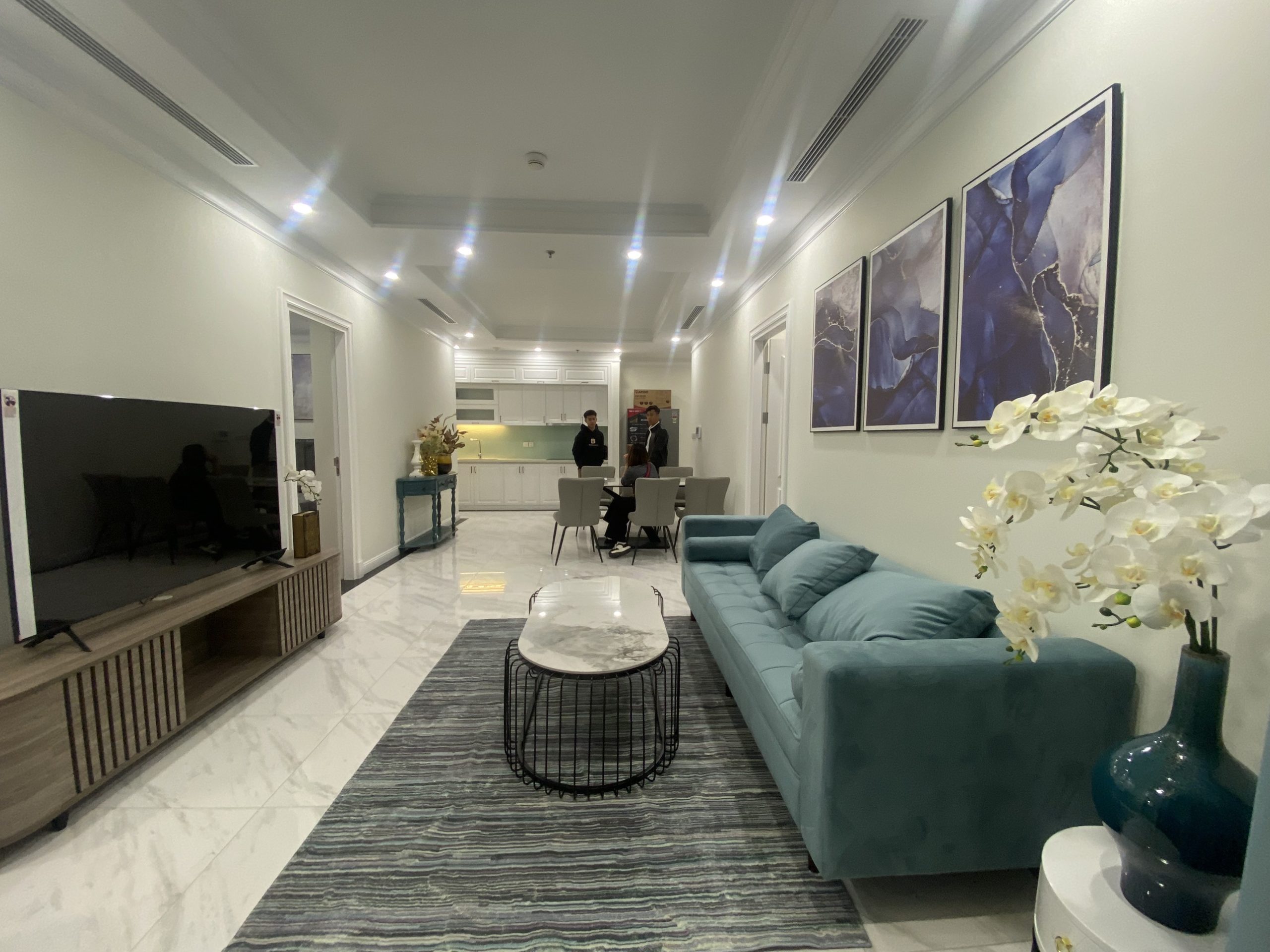 Luxurious 9-bedroom Hateco LaromaApartment